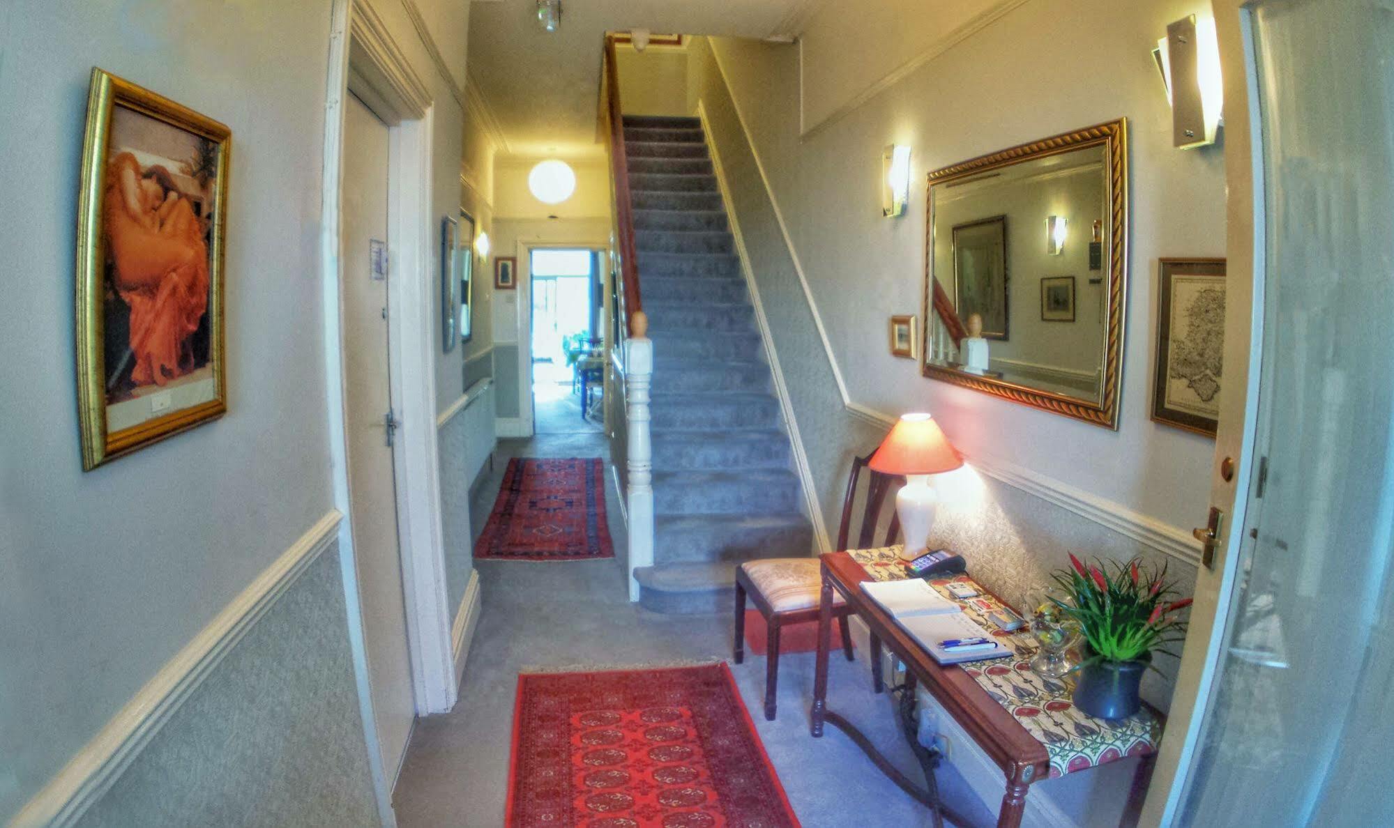 The Ravensbourne Hotel ボーンマス エクステリア 写真